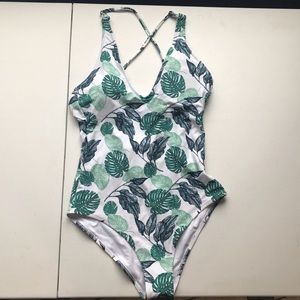 One piece Cupshe swimsuit